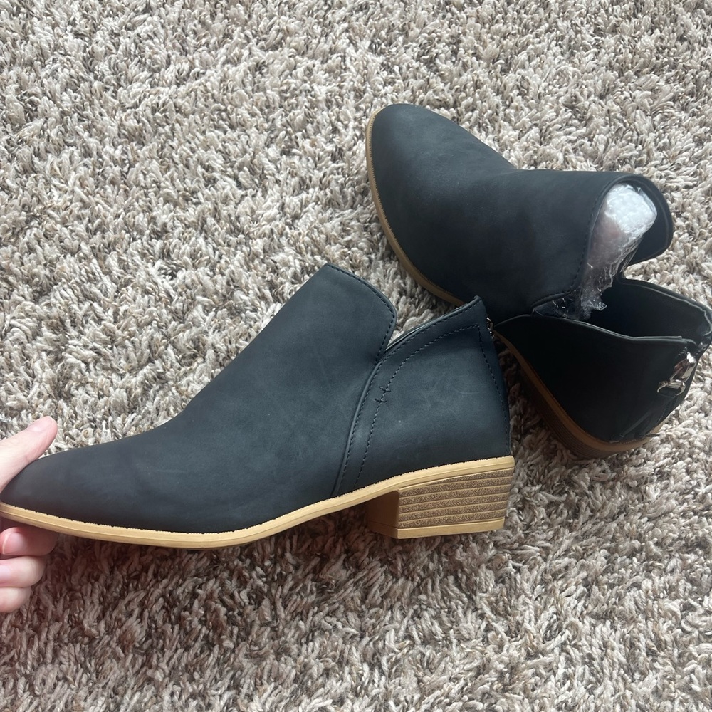 Black, brand new, never worn, shoes